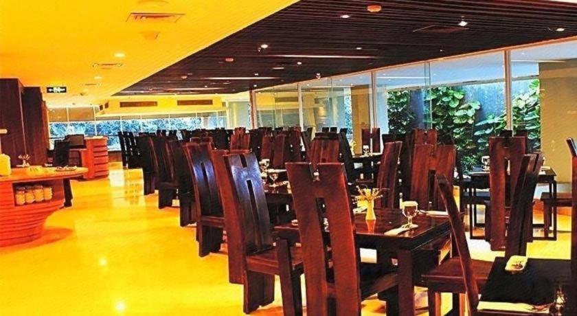 Arch Hotel Bogor Buitenkant foto
