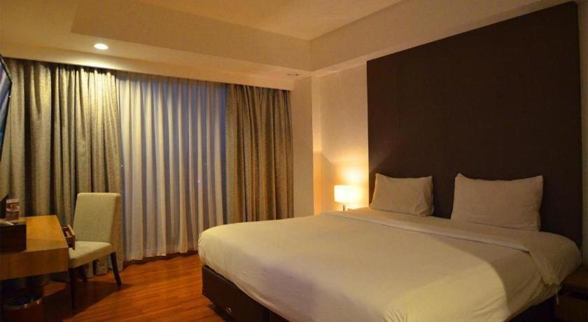 Arch Hotel Bogor Buitenkant foto
