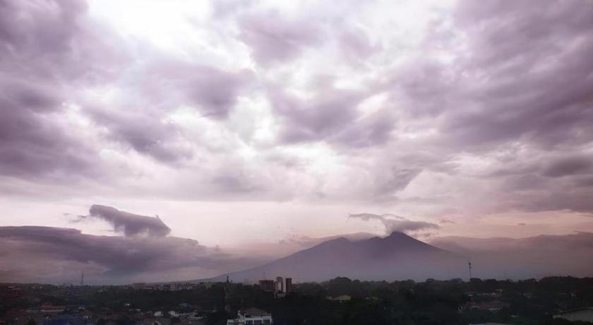Arch Hotel Bogor Buitenkant foto